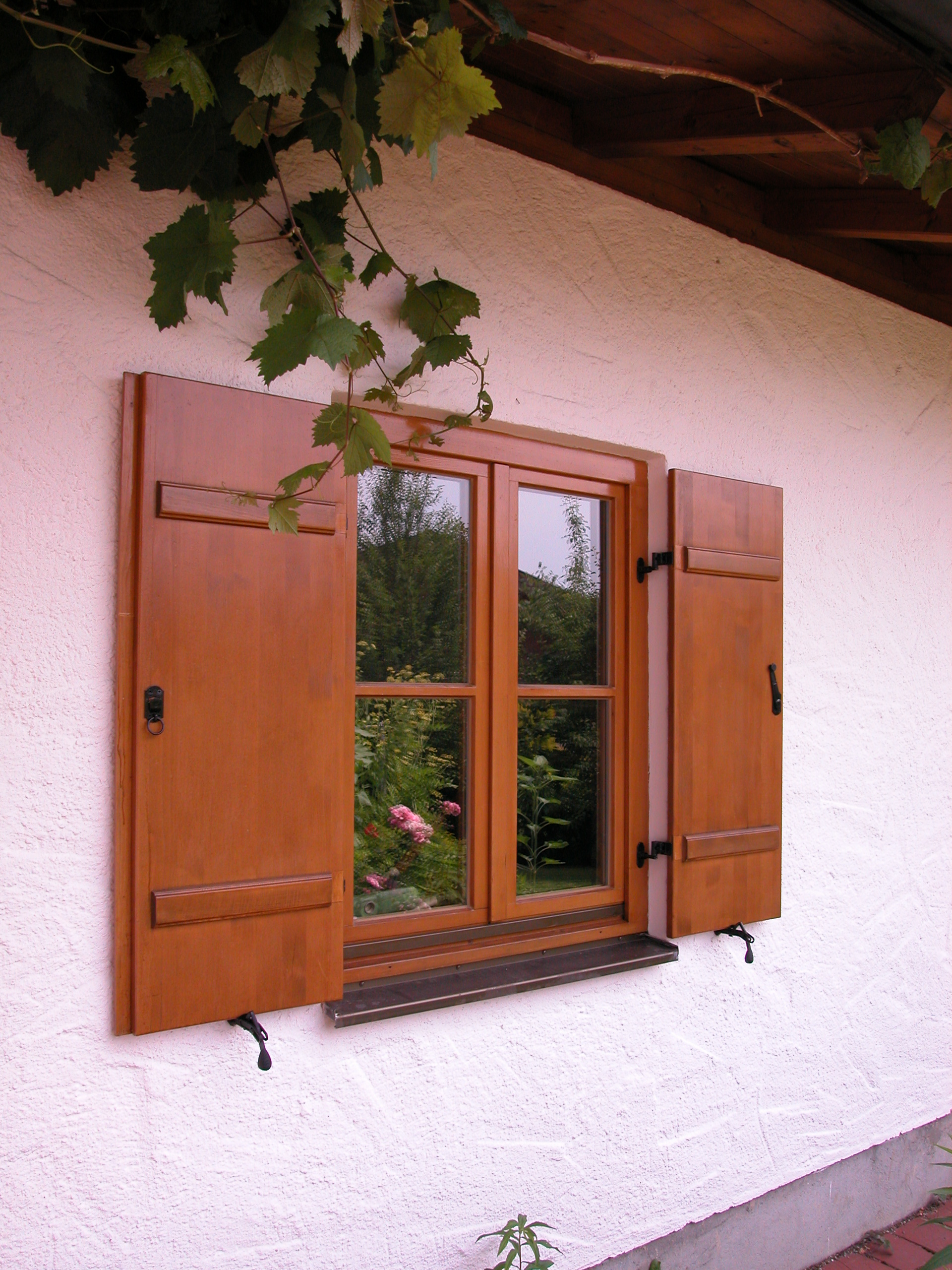 Fensterläden mit Holzlasur  - Siena natur 30 -