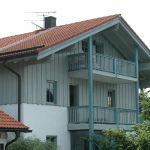 Haus Gassner mit Holzlasur - Taubenblau -